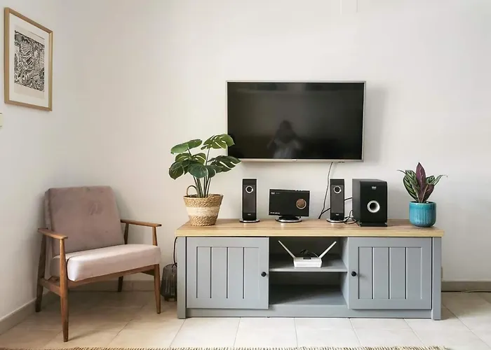 Casa Del Angel , Cosy 2 Bed Apartment,150m From Playa Locos Beautiful Swimming Pool *