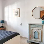 Casa Del Angel , Cosy 2 Bed Apartment,150m From Playa Locos Beautiful Swimming Pool * Torrevieja