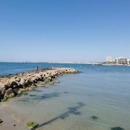 Апартаменты Casa Del Angel , Cosy 2 Bed Apartment,150m From Playa Locos Beautiful Swimming Pool Торевьиа