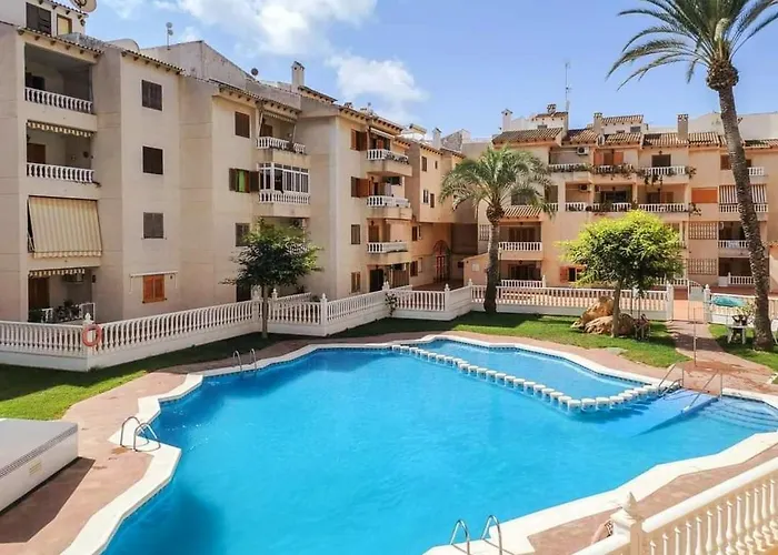 Casa Del Angel , Cosy 2 Bed Apartment,150m From Playa Locos Beautiful Swimming Pool