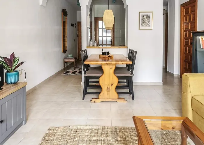 Appartement Casa Del Angel , Cosy 2 Bed Apartment,150m From Playa Locos Beautiful Swimming Pool