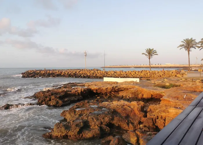 Casa Del Angel , Cosy 2 Bed Apartment,150m From Playa Locos Beautiful Swimming Pool *